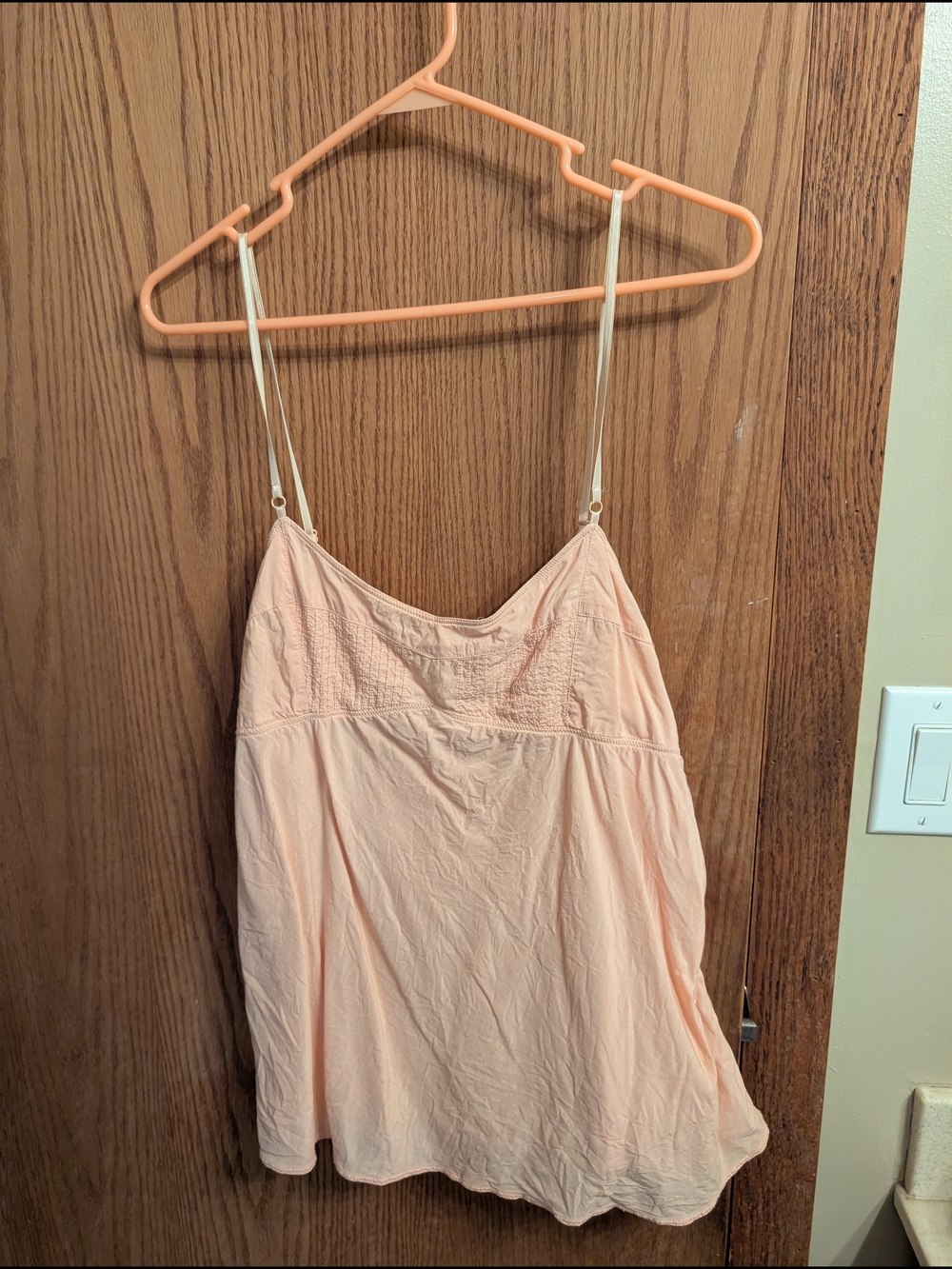 4/$20 Old Navy Light Peach Adjustable Spaghetti Strap Pintock Camisole Top